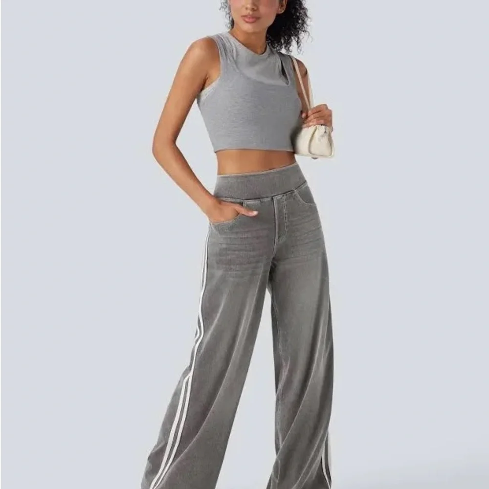 👖 Halara Halara Flex High Waisted Stripe Wide
Leg Jeans with Pockets - Picture 7 of 11